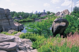 Calgary Zoo Botanical Gardens and Prehistoric Park - Photo Credit: Travel Alberta